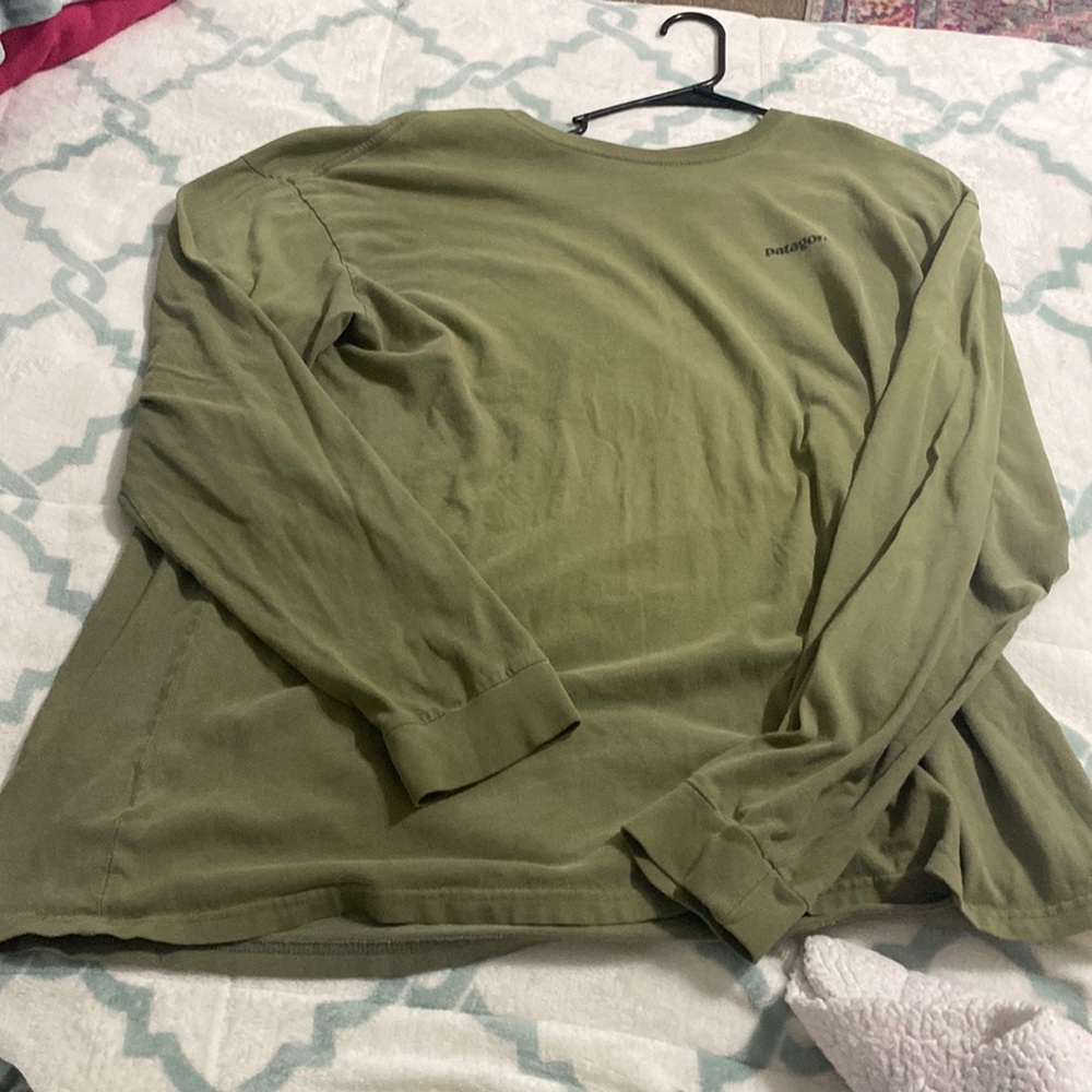 long sleeve oversized patagonia tshirt